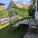Schoene Mit Terrasse, Garten Und-pool 탈가우