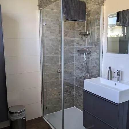 Apartment Schoene Mit Terrasse, Garten Und Pool Thalgau